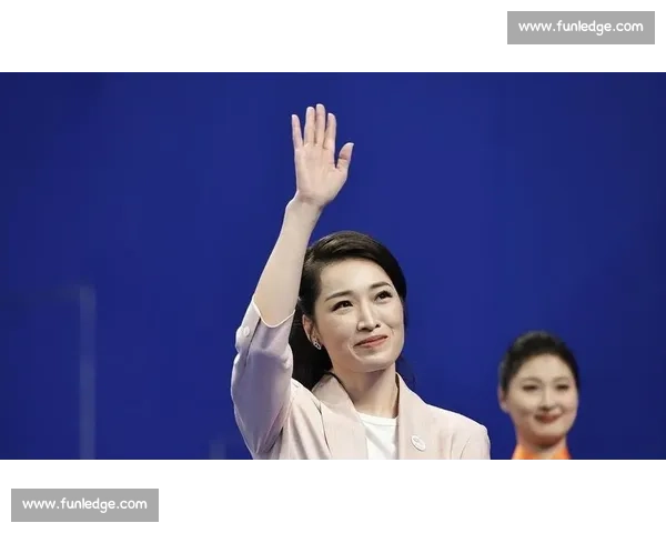 罗雪娟再创辉煌 打破世界纪录 助力中国游泳队在国际赛场登顶 罗雪娟再创辉煌 打破世界纪录 助力中国游泳队在国际赛场登顶